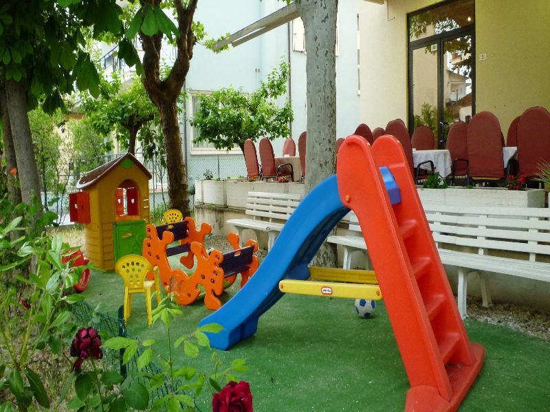 רימיני Hotel Avana Mare מראה חיצוני תמונה