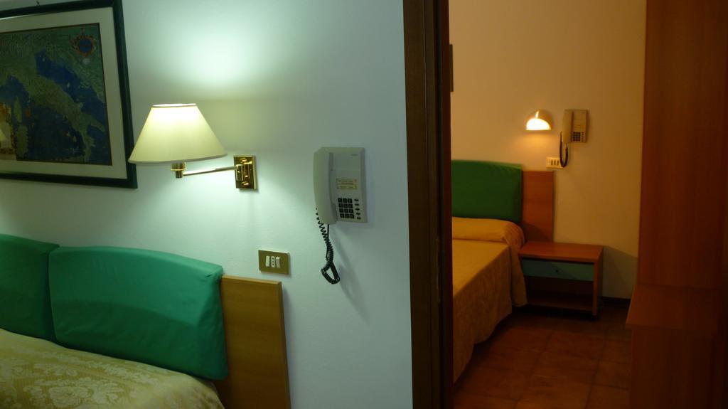 רימיני Hotel Avana Mare מראה חיצוני תמונה